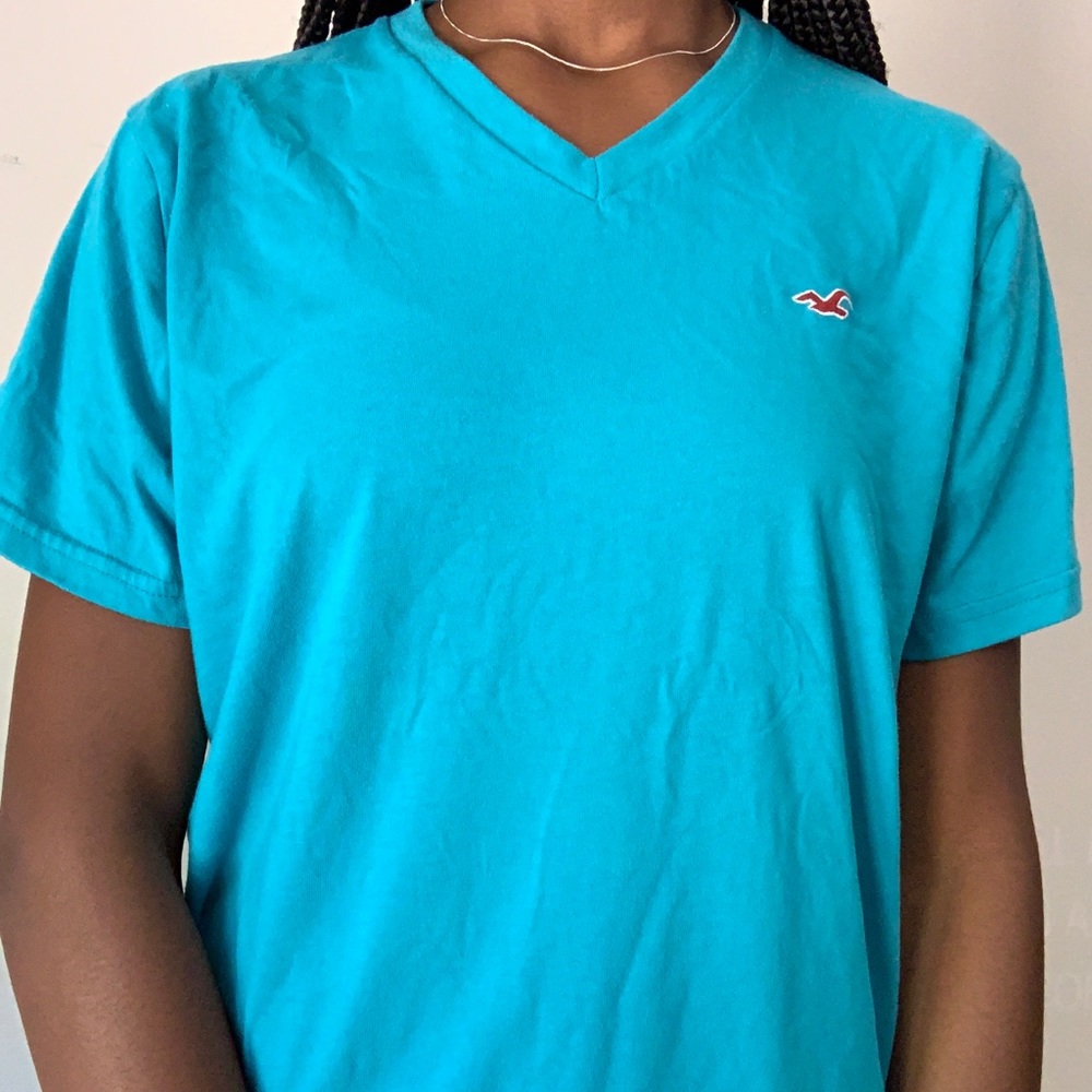 SUPER CUTE HOLLISTER TEE